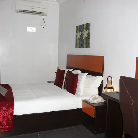 Fresh Spring & Towers Hotel