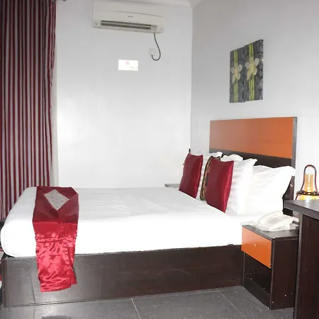 Fresh Spring & Towers Hotel